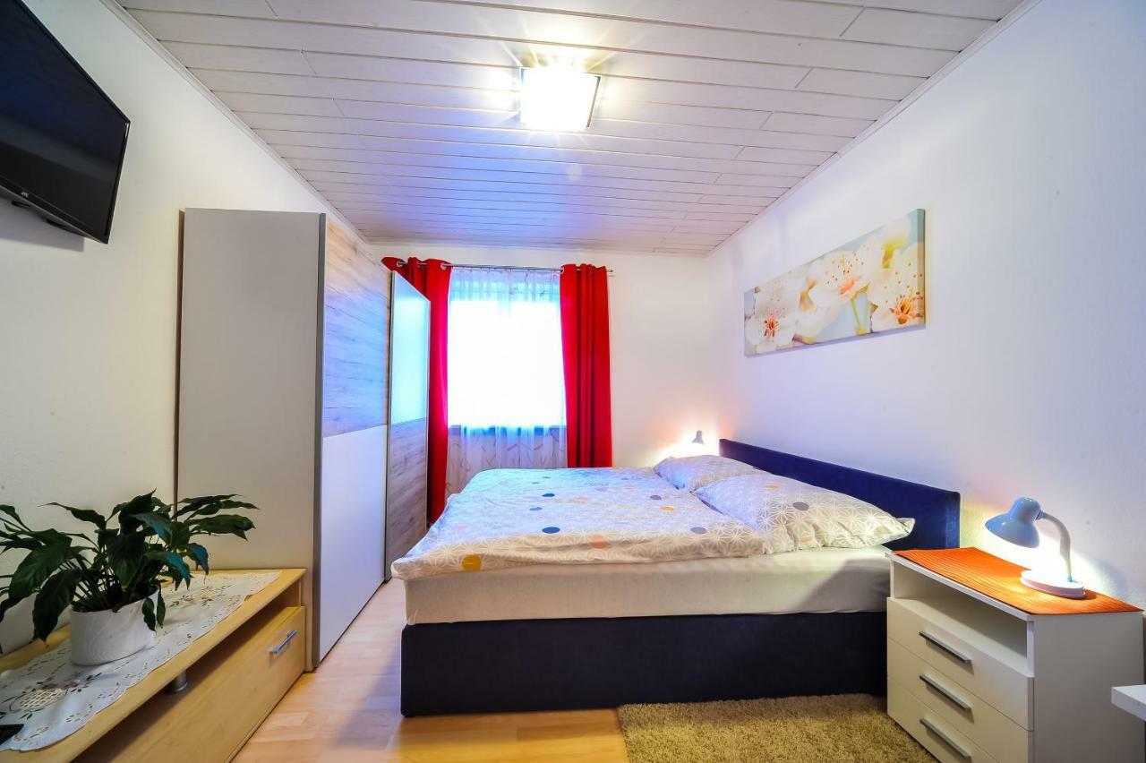 Privatzimmer Haus Erika Sankt Peter-Freienstein Oda fotoğraf